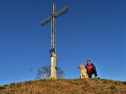 52 Alla croce di vetta del Monte Gioco (1366 m )